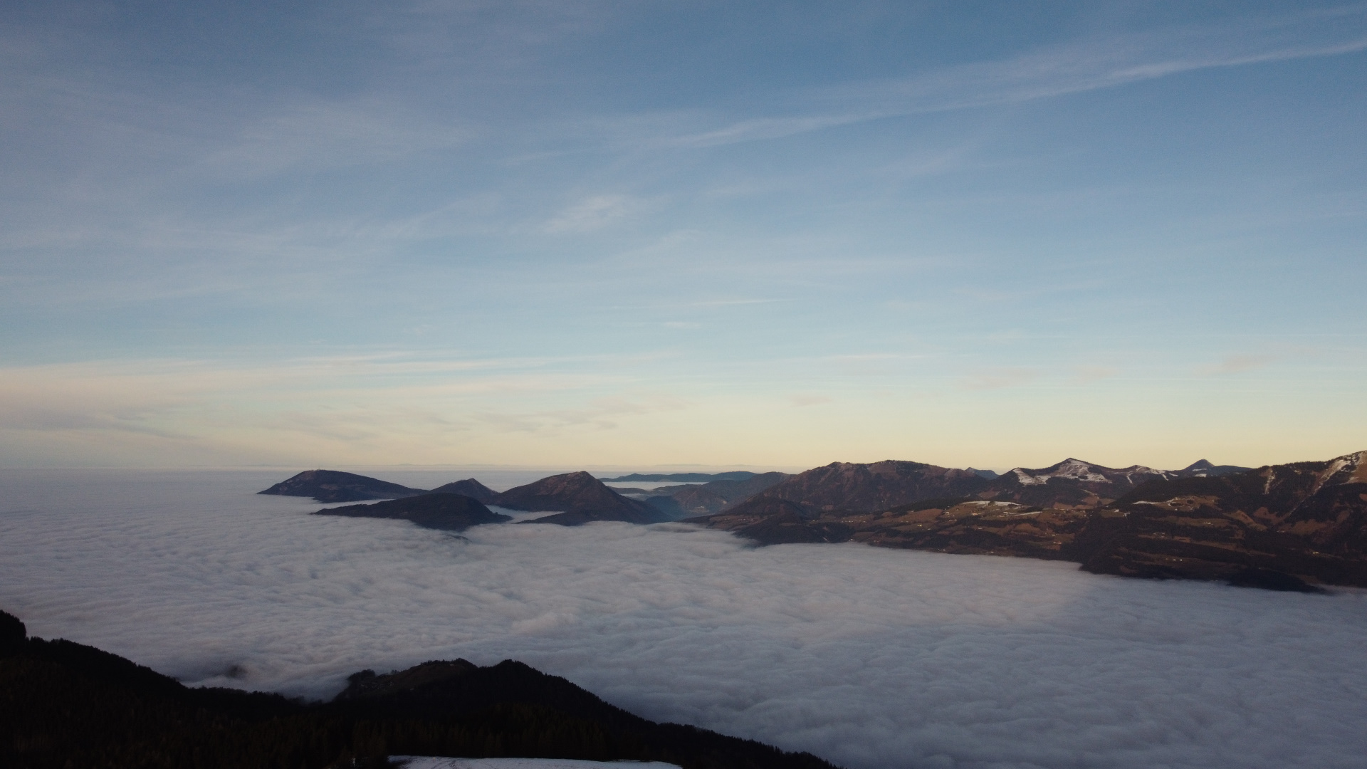 4k Timelapse with the DJI Mavic Mini on top of the cloud layer.